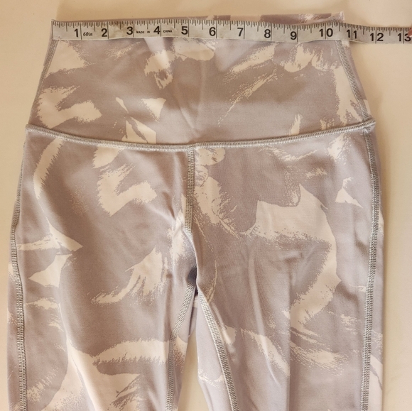 Lululemon Wunder Under HR Tight Mid Rise Gray Pattern Size 4 - Picture 5 of 7